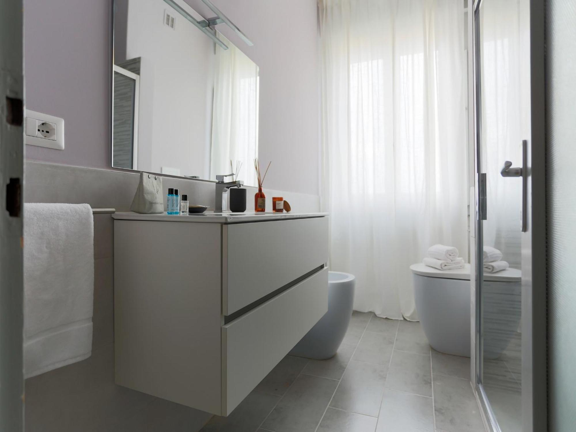 The Best Rent - Spacious One-Bedroom Apartment In Moscova District Milan Luaran gambar